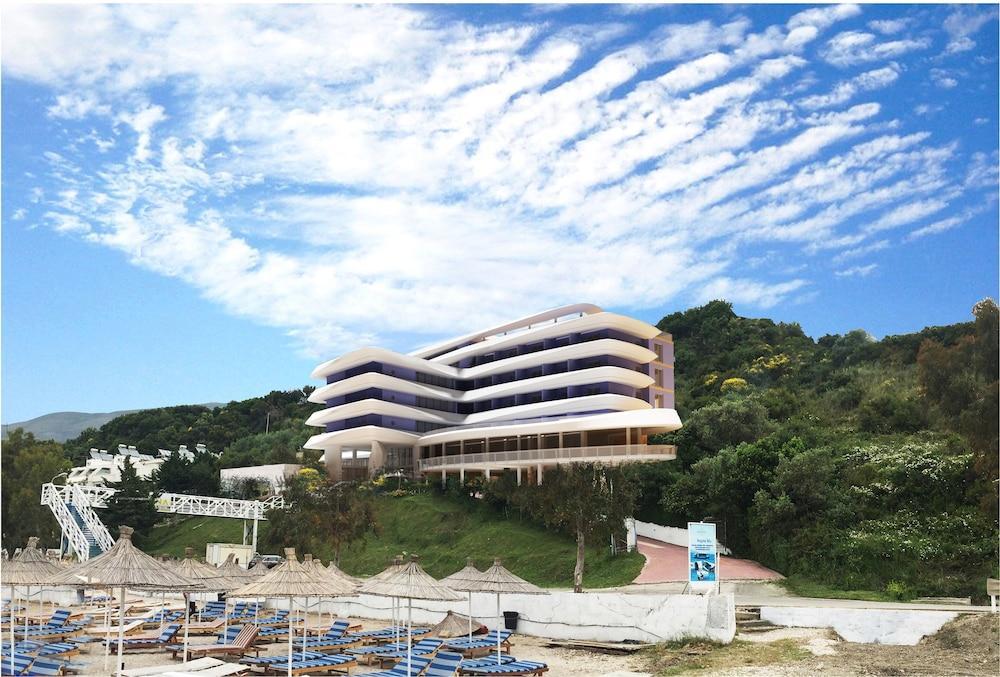 Regina Blu Hotel Radhime Exterior photo