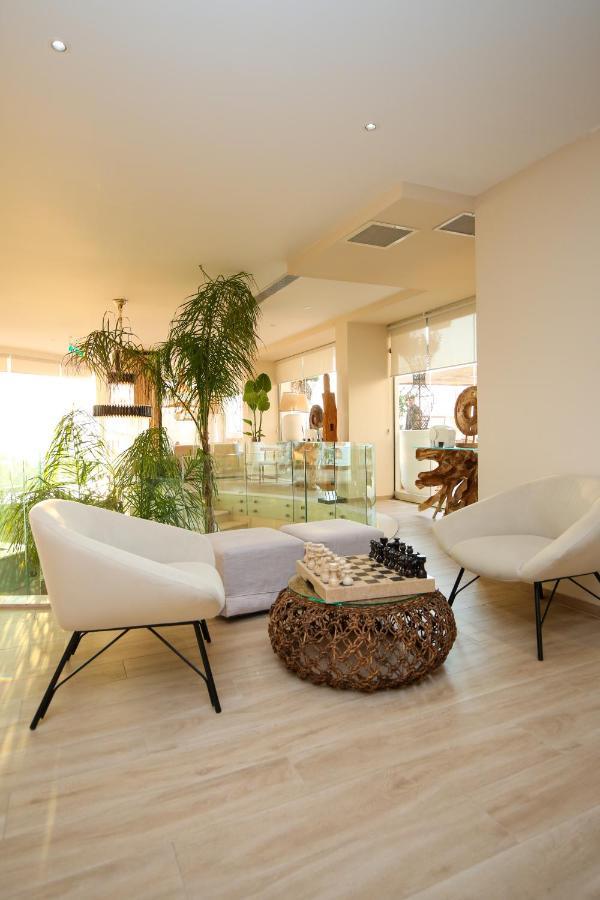 Regina Blu Hotel Radhime Exterior photo