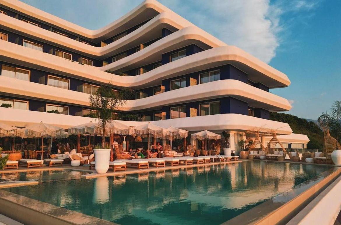Regina Blu Hotel Radhime Exterior photo